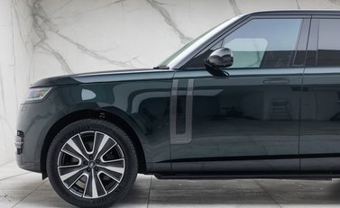 Land Rover Range Rover P550e AUTOBIOGRAPHY 45