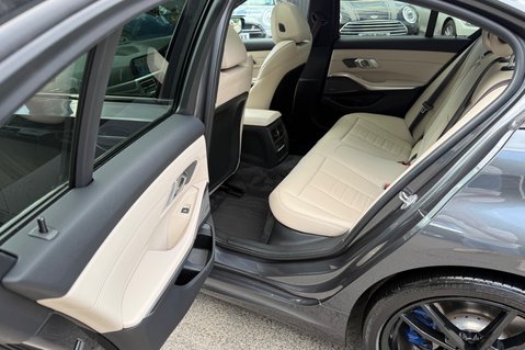 BMW 3 Series 330E M SPORT - OYSTER LEATHER -PRO & TECH PACKS - H/K -HUD - SUNROOF 33