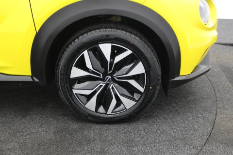 Nissan Juke 5dr 1.0 DIG-T Acenta Premium DCT Automatic 32