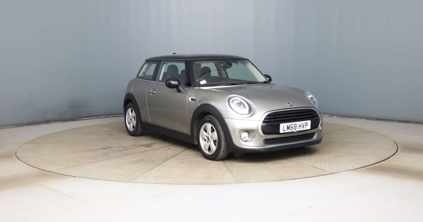 2018 Mini Hatch