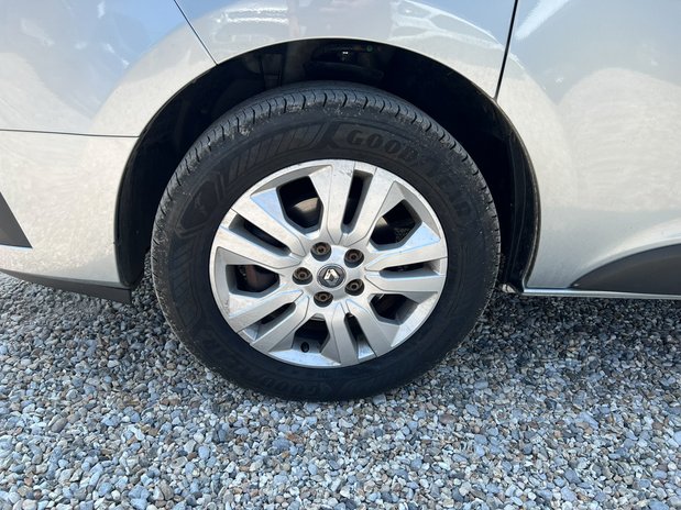 Renault Trafic Crew Cab (SOLD) SWB L1H1 Sport SL28 Air Con Alloys Sensors Tow Bar EURO 6 N 13