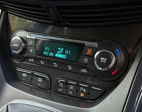 Ford Kuga TITANIUM TDCI 4x4 24