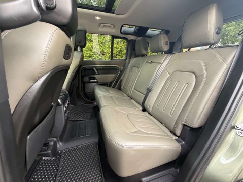 Land Rover Defender 3.0 Defender HSE D250 MHEV Auto 4WD 5dr 36