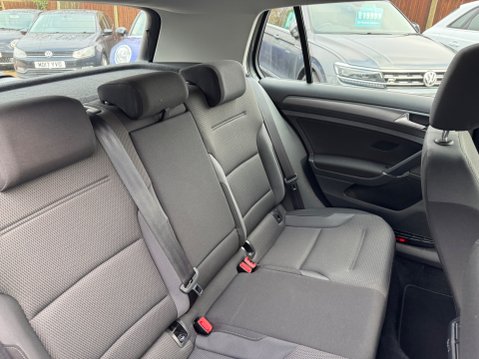 Volkswagen Golf SE NAVIGATION TSI BLUEMOTION TECHNOLOGY 45