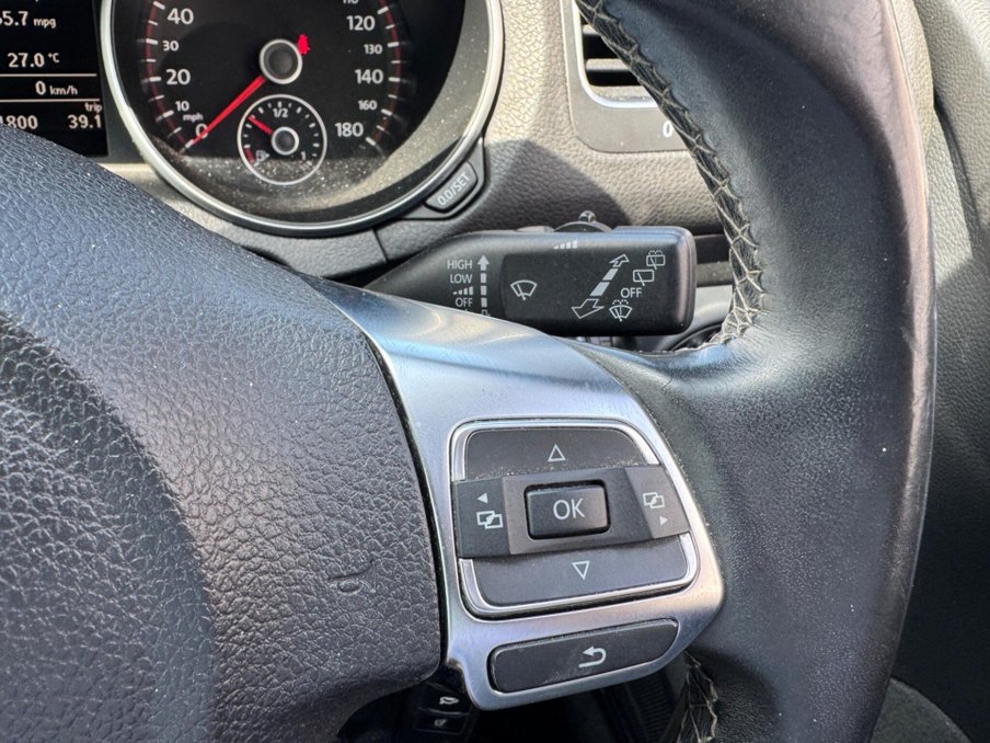 2012 Volkswagen Golf — image 19