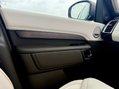 Land Rover Discovery TD6 HSE 23