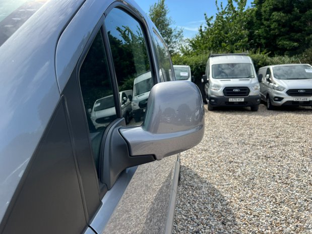 Vauxhall Combo LWB L2H1 (SOLD) Low Roof Limited 2300 Air Con Alloys Sensors EURO 6 NO VAT 22