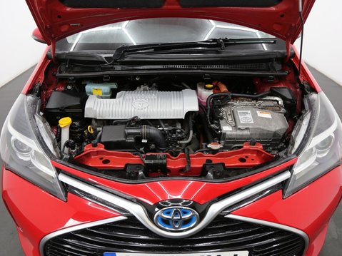 Toyota Yaris 1.5 VVT-h Icon E-CVT Euro 6 (s/s) 5dr 28
