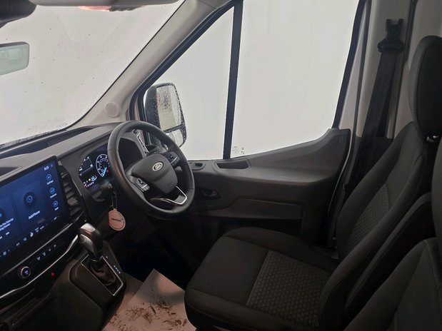Ford Transit FORD TRANSIT 350 L2 DIESEL FWD 2.0 Eco Blue 130ps H2 Limited Van Auto 15