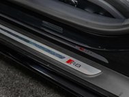 Audi R8 5.2 FSI V10 Spyder 2dr Petrol S Tronic quattro Euro 6 (s/s) (570 ps) 64