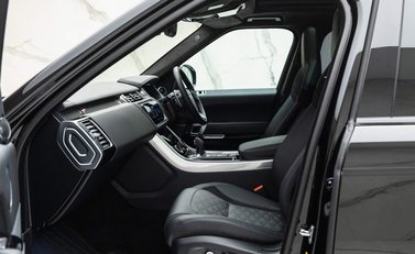 Land Rover Range Rover Sport SVR 10