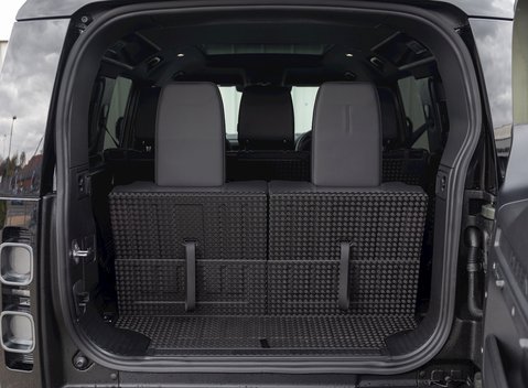Land Rover Defender 110 X P400 34