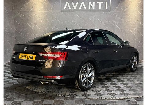 Skoda Superb 2.0 TSI SportLine Hatchback 5dr Petrol DSG 4WD Euro 6 (s/s) (272 ps) 11