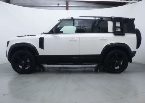 Land Rover Defender 3.0 Defender X-Dynamic HSE D MHEV A 4WD 5dr 12