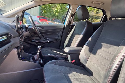 Ford Ecosport ST-LINE.. 5 SERVICES.. SAT NAV.. HALF LEATHER.. BLUETOOTH.. FORD SYNC..USB. 6