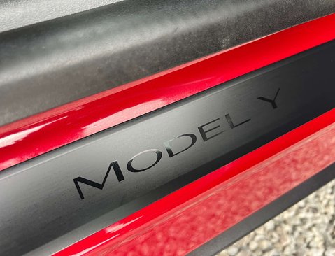 Tesla Model Y ModeL Y Long Range AWD 4WD 5dr 51