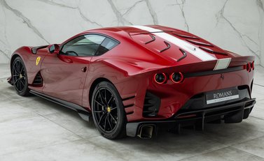 Ferrari 812 Competizione 12