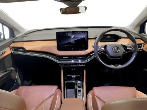 Skoda Enyaq iV 62kWh 60 SUV 5dr Electric Auto (DC120kW) (179 ps) Air Con - Alloys - DAB 18