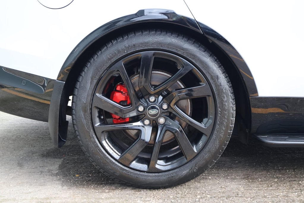 Land Rover Discovery R-DYNAMIC SE MHEV In RARE PEARL WHITE BLACK ROOF AND REAR SEATS  LOW MILES  10