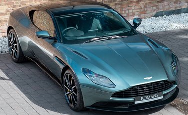Aston Martin DB11 V8 8