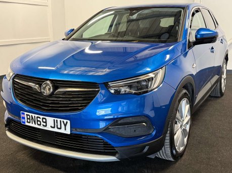 Vauxhall Grandland X 1.6 Grandland X SRi Nav Hybrid4 Auto 4WD 5dr