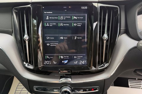 Volvo XC60 T5 R-DESIGN PRO AWD -ONE OWNER - 7 VOLVO SERVICES 46