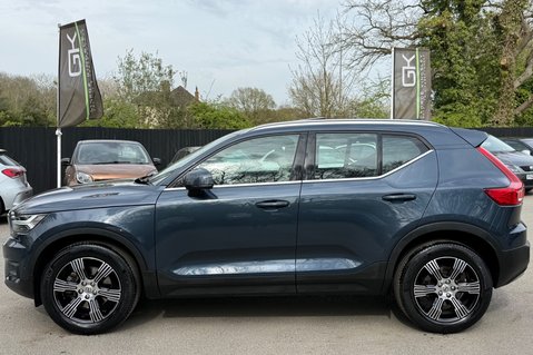 Volvo XC40 B4 INSCRIPTION MHEV 10