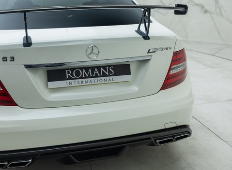 Mercedes-Benz C63 AMG Black Series 22