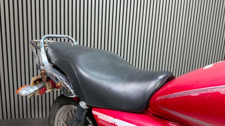 Yamaha YBR125 Custom 2009 HIGH MILES BREAKER PROJECT PARTS BIKE 125CC LEARNER 9