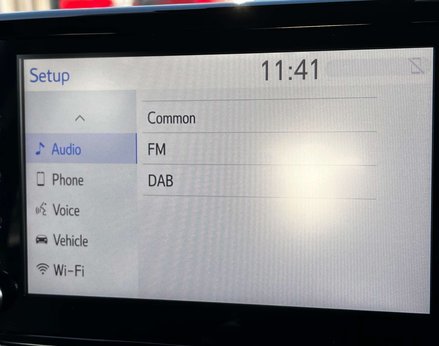 Toyota Yaris 1.5 Yaris Design HEV CVT 5dr 45