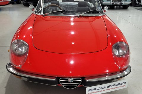 Alfa Romeo Spider 1750 VELOCE 11