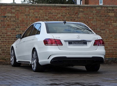 Mercedes-Benz E Class AMG 19