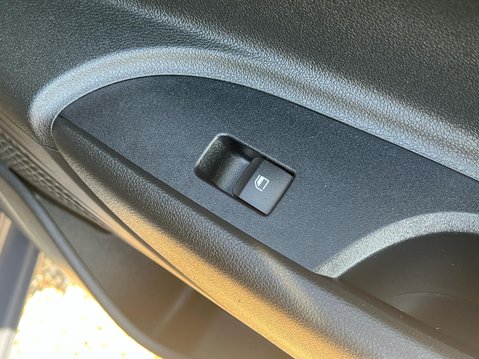 Hyundai i20 T-GDI PREMIUM MHEV 42
