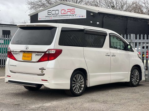 Toyota Alphard GOLDEN EYES II V6 7