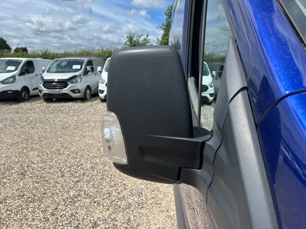 Ford Transit AUTO MWB L2H2 Medium Roof Trend 300 EURO 6 NO VAT 21