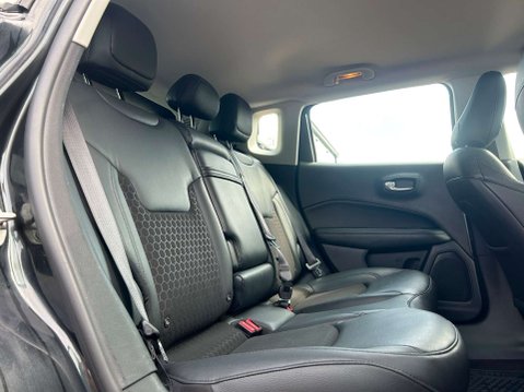 Jeep Compass 1.4 Compass Night Eagle MultiAir II 4x2 5dr 16