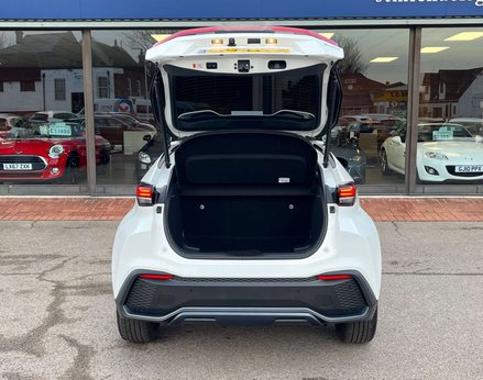 Toyota C-HR 1.8 C-HR Design HEV CVT 5dr 60