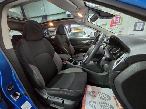 Nissan Qashqai 1.6 DIG-T N-Connecta Euro 6 (s/s) 5dr 44