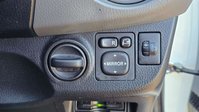 Toyota Yaris 1.33 Dual VVT-i Design Hatchback 5dr Petrol Multidrive S Euro 6 (99 ps) 27
