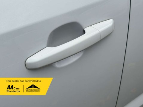 Jaguar E-Pace 2.0 E-PACE D 4x2 5dr 19