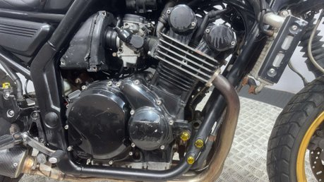 Yamaha FZS FAZER 1999 CUSTOM BUILD PROJECT BIKE 600CC SCRAMBLER 27