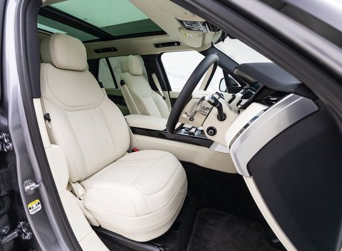 Land Rover Range Rover P400 HSE 10