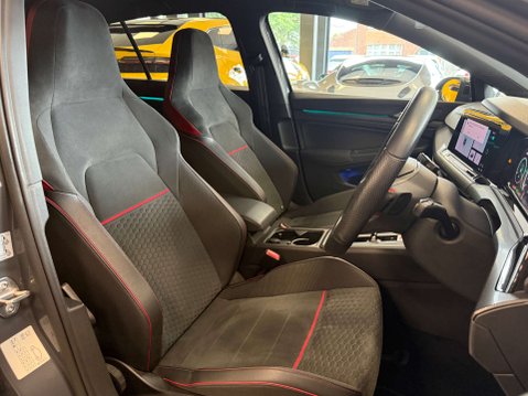 Volkswagen Golf 2.0 Golf Clubsport GTi TSi Semi-Auto 5dr 10
