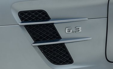 Mercedes-Benz SLS AMG 31