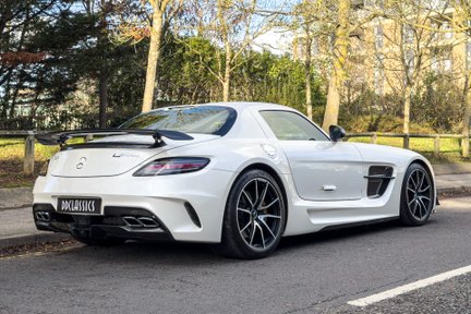 Mercedes-Benz SLS Black Series 3