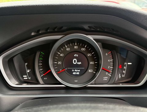 Volvo V40 1.6 V40 SE Luxury D2 Auto 5dr 26
