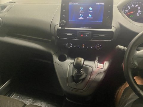 Peugeot Partner BLUEHDI PROFESSIONAL PREMIUM PLUS L1 15