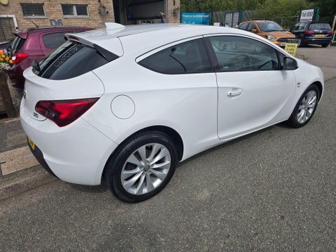 Vauxhall Astra GTC 1.4i Turbo SRi Euro 6 (s/s) 3dr 4