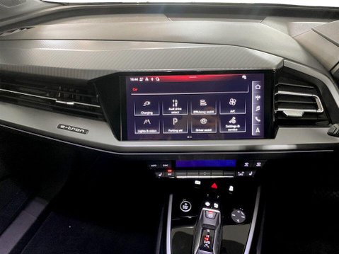 Audi Q4 45 Sport SUV 5dr Electric Auto quattro 82kWh (286 ps) Sat Nav 17