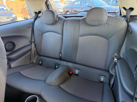 Mini Hatch 1.5 One D Euro 6 (s/s) 3dr 25